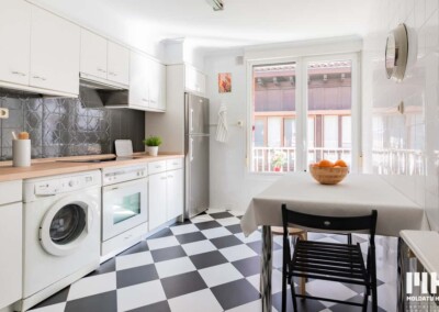 Inmobiliaria en Hondarribia de presenta vivienda en Santiago con terraza. 275.000 €. Comprar piso en Hondarribia.